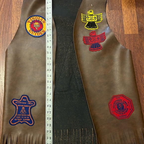 Vintage Brown Leather Fringe Vest With 1970s YMCA ‘Indian Guides’ Patches - Picture 3 of 6